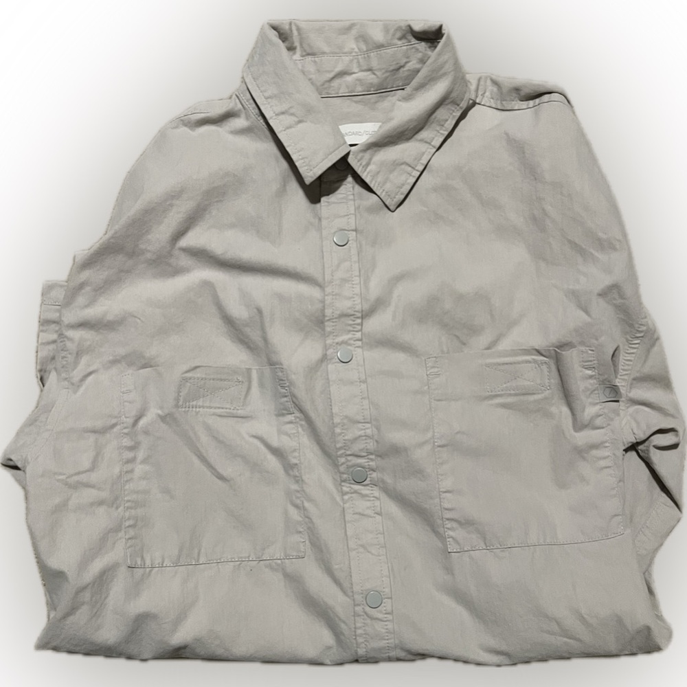 Standard Cloth Button-up Collared Shirt - Picture 3 of 8